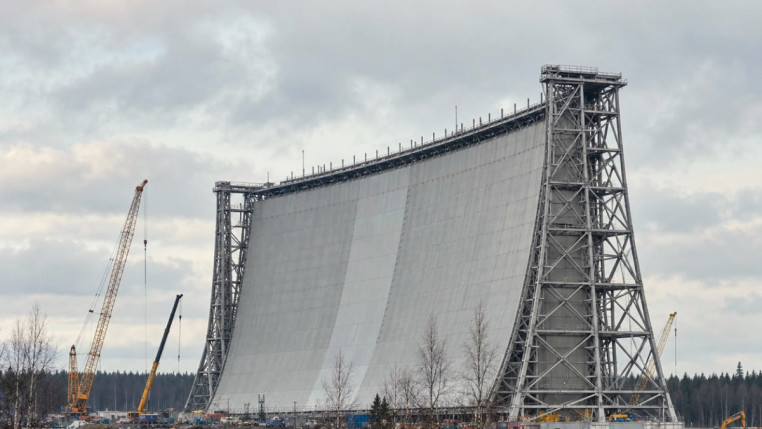 Russie : un radar géant sort de terre dans son enclave coincée entre deux pays de l’OTAN Russie : un radar géant sort de terre dans son enclave coincée entre deux pays de l’OTAN